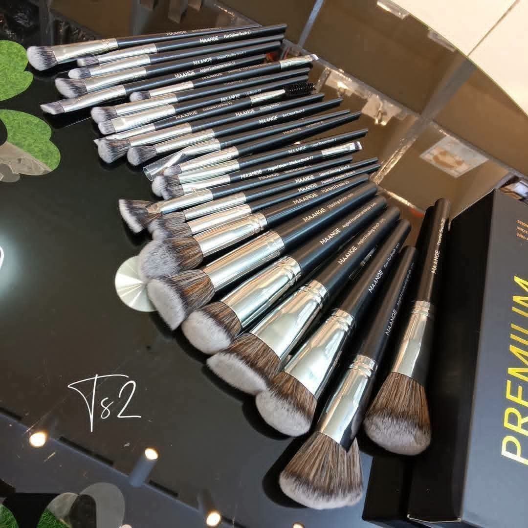 MAANGE 25 Pcs Makeup Brush - Image 3
